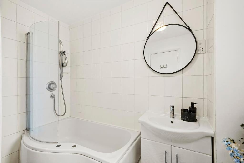 Cosy Apartment 5 Guests 3 Beds 1 Sofa Bed Lewisham Londres Extérieur photo